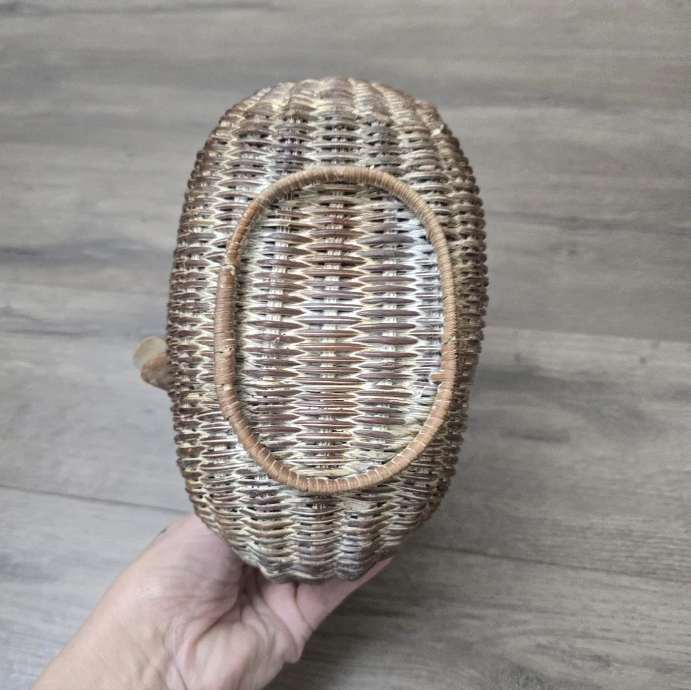 N/A adorable rattan